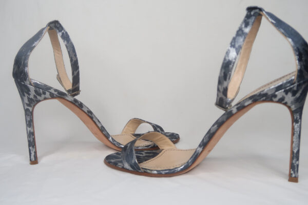 MANOLA BLAHNIK Leopard Print Satin Shoes - Image 10