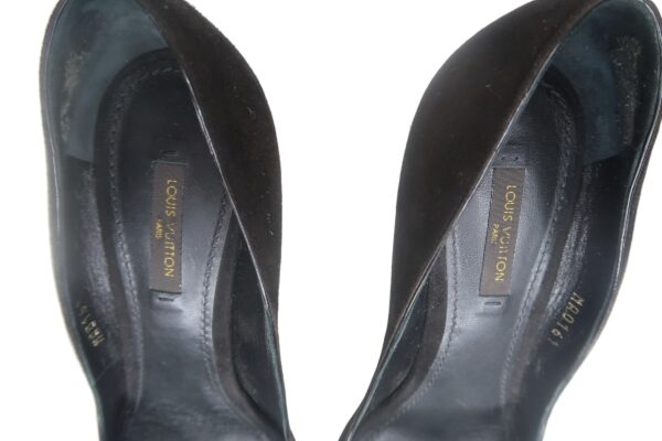 Louis Vuitton Black Suede Passy Pumps Size 37.5 - Image 5